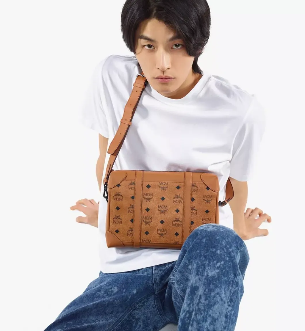 Klassik Travel Messenger In Visetos